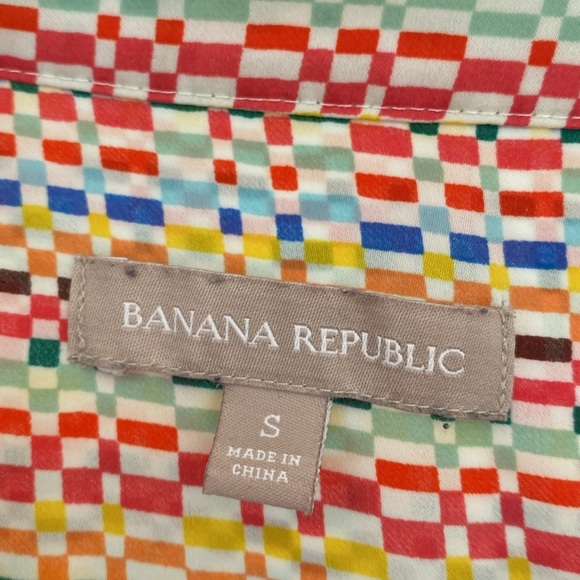 Banana Republic Rainbow Pixel Print Blouse Women’s Size Small Bright Printed Top - Picture 7 of 10